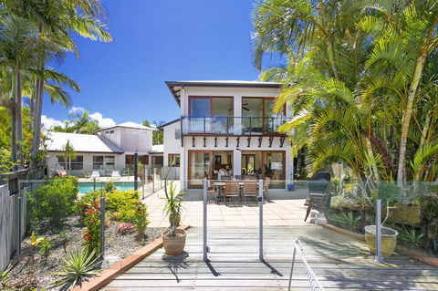 15 Cooran Court, Noosa Sound - Accommodation Brisbane 1