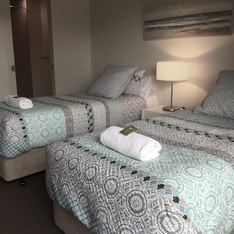 16 Seine Bay Apartment - Accommodation Brisbane 3