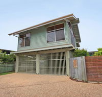 18 Northbeach Place Mudjimba Beach - Pet Friendly Linen Included WIFI - Accommodation Brisbane