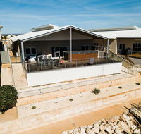 19 Corella Court - Spacious deck with swim spa - Accommodation Brisbane