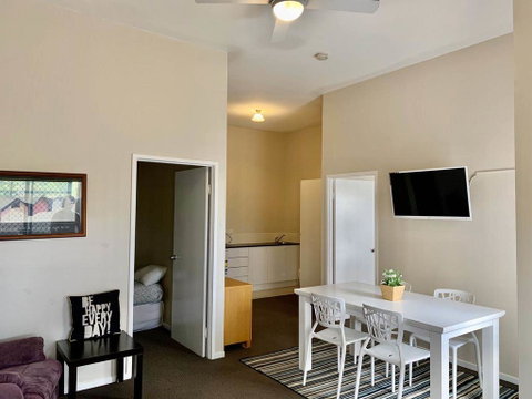 2 Bed Rooms Granny Flat - Complete Privacy - Accommodation Brisbane 2
