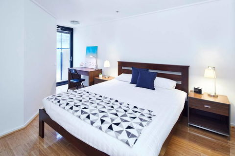 2 Bed/2 Bath Apartment, Amazing Location! - Accommodation Brisbane 2