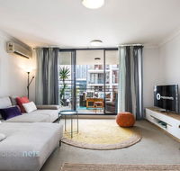 2 Bedroom 2 Bathroom Apt with Balcony and Parking - Accommodation Brisbane