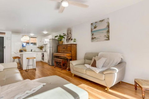 Bellas Place Cosy Apartment Near The Beach - Accommodation Brisbane 1