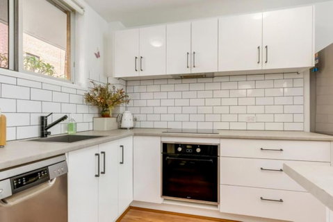 Bellas Place Cosy Apartment Near The Beach - Accommodation Brisbane 3