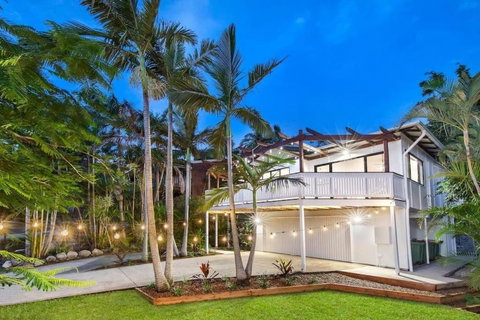BERRIMA LUXE - Noosa Hill Home - Heated Pool - Accommodation Brisbane 1