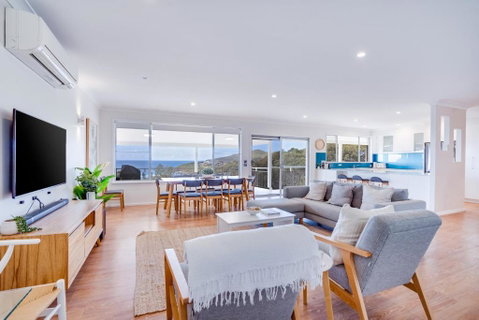 Becker Bliss - Ocean Views, 5 Bedrooms, Sleeps 12 - Accommodation Brisbane 2