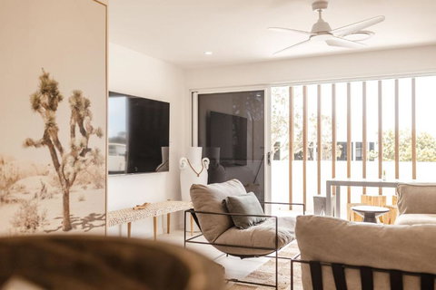 C & C By The Sea - Accommodation Brisbane 0