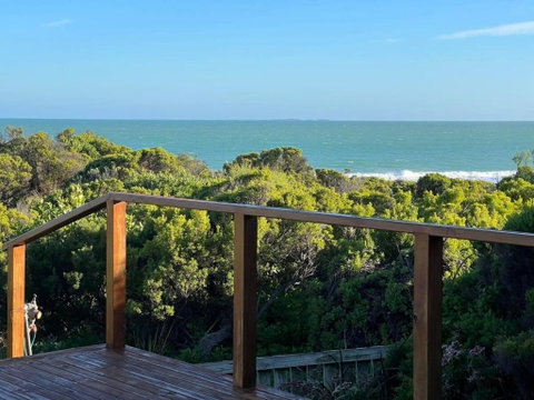 C4 Miles Beach Shack - Accommodation Brisbane 4