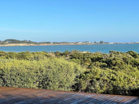 C4 Miles Beach Shack - Accommodation Brisbane 0