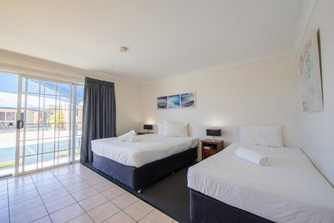 Caboolture Motel - Accommodation Brisbane 2