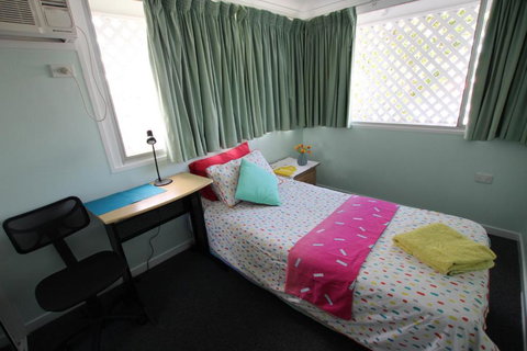 Cairns Sunshine Lodge - Accommodation Brisbane 1