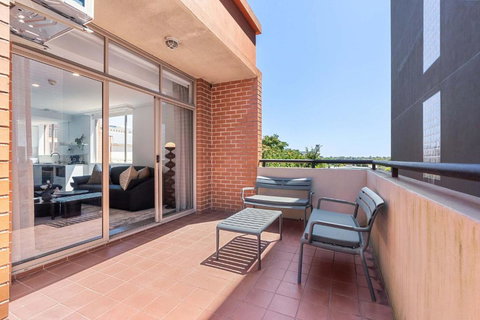 Camperdown Cozy Corner 6 - Accommodation Brisbane 3