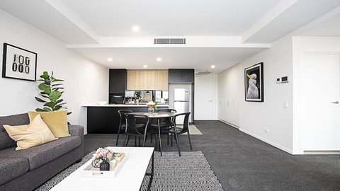 Canberra Chic I30 - Accommodation Brisbane 1