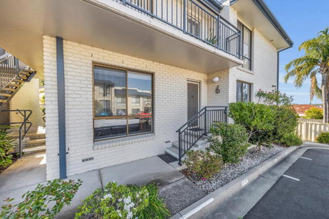 Capri Apartments - Accommodation Brisbane 1