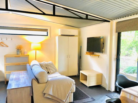 Capri Retreat - For Couples - Accommodation Brisbane 3