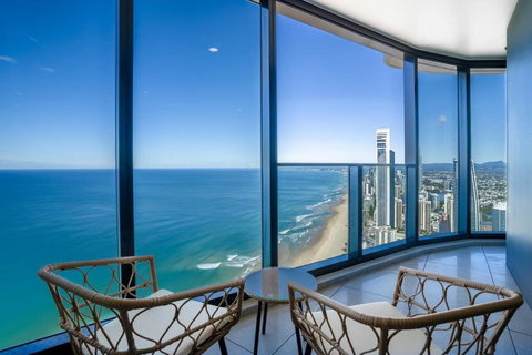 CASSA BEACHFRONT - Breathtaking Oceanview Apartment - Accommodation Brisbane 2