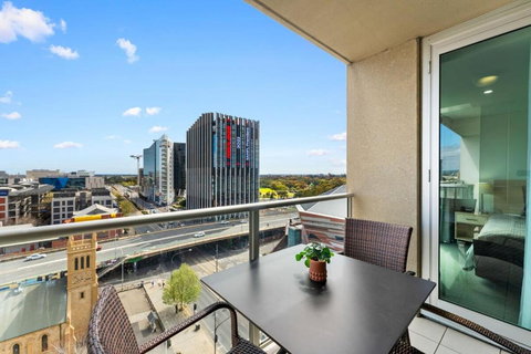 CBD Modern 2BR Free Parking - Accommodation Brisbane 4