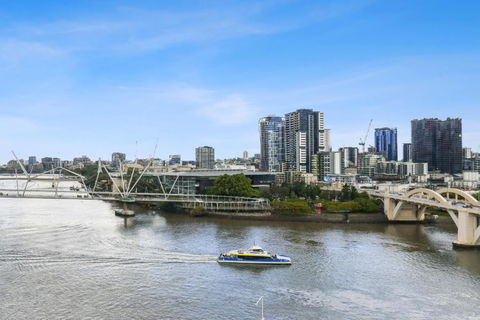 Central Brisbane Studio With Stunning River Views - Accommodation Brisbane 1