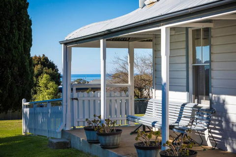 Dar-el -Great Old World Charm, Pet Friendly Home! - Accommodation Brisbane 0