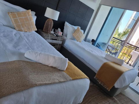 Darren Surfers Apartment - Accommodation Brisbane 3