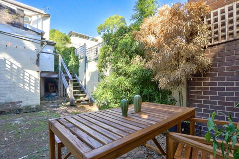 Delightful 2 Bedroom House Pyrmont 2 E-Bikes Included - Accommodation Brisbane 3