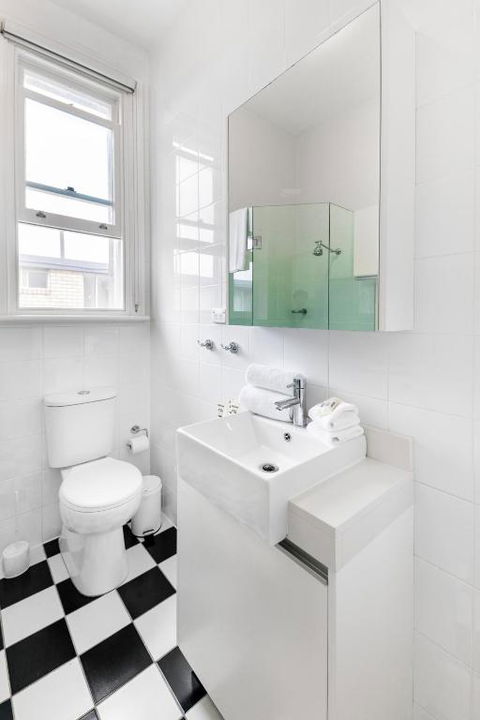 Designer Styled Studio In Central Trendy Glebe - Accommodation Brisbane 3