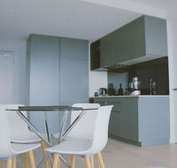 2Bed 2Bath Minimalist Apartment in CBD - Accommodation Brisbane