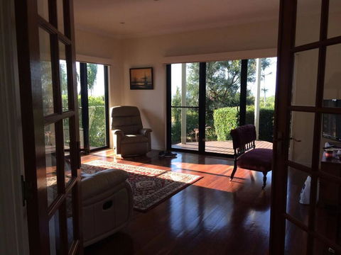 3 Sea/Fraser Island View Deckings, Beachfront, Marina - Accommodation Brisbane 0