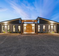 3 WISE MONKEYS MANSFIELD - Accommodation Brisbane