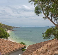 4 'Sebastapol' 66 Thurlow Avenue - Great little unit - Accommodation Brisbane