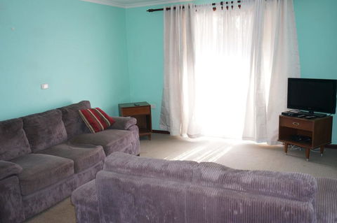 4/1 Maidstone Crescent - Accommodation Brisbane 1