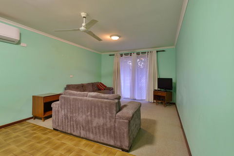 4/1 Maidstone Crescent - Accommodation Brisbane 2