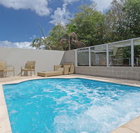 516 'Oaks Pacific Blue' 265 Sandy Point Road- private pool aircon WIFI - Accommodation Brisbane