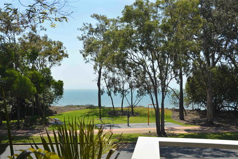 545 Esplanade - Accommodation Brisbane 0