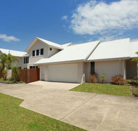 60 Beachway Parade Marcoola 500 BOND Linen supplied - Accommodation Brisbane