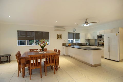 67 Casuarina Beachhouse - Accommodation Brisbane 1