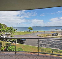 7 'Florentine' 11 Columbia Close - air conditioned unit with fantastic views of Little Beach - Accommodation Brisbane