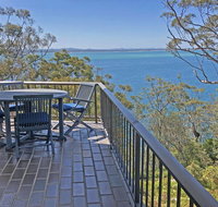 7 'Skyline' 12 Thurlow Avenue - Unit with a WOW factor - Accommodation Brisbane