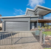 7 Graydens Road Ventnor with Spectacular views - Accommodation Brisbane