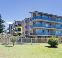 8 'The Helm' 22 Voyager Close - hear the waves from Shoal Bay Beach - Accommodation Brisbane