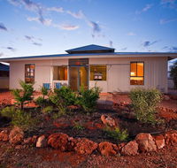 9 Skipjack Circle - Lovely Pet-Friendly Holiday Home with a Breezeway - Accommodation Brisbane