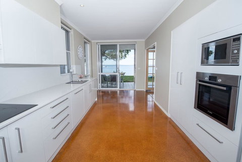 A Foreshore - Salamander Bay - Accommodation Brisbane 0