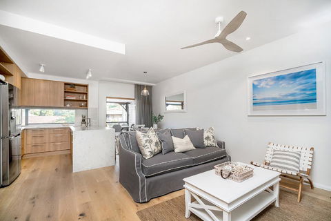 A PERFECT STAY - Luxe & Bloom - Accommodation Brisbane 0