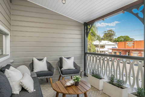 A PERFECT STAY - Luxe & Bloom - Accommodation Brisbane 1