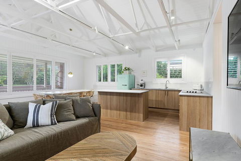 A PERFECT STAY - Sunset Beach - Accommodation Brisbane 1