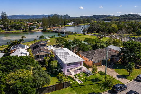 A PERFECT STAY - Sunset Beach - Riverside - Accommodation Brisbane 2