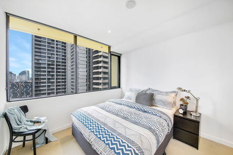 A Stylish 2BR CBD Apt With Beautiful City Views - Accommodation Brisbane 3