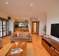 A View to a Hill - Accommodation Brisbane