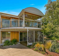 A Wave From it All - Accommodation Brisbane
